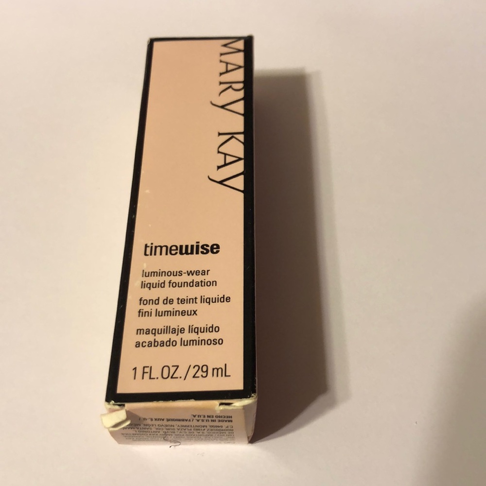 Luminous Wear liquid foundation (Timewise) Beige 6
